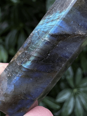 Labradorita en obelisco #6