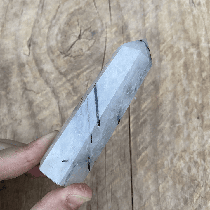 Cuarzo Turmalinado en obelisco #9 3