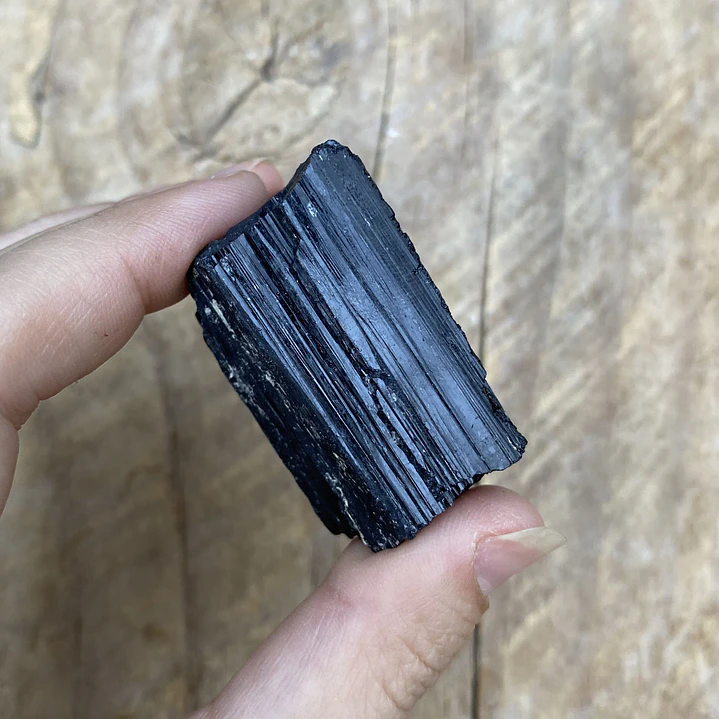 Turmalina negra grande en bruto #11 1