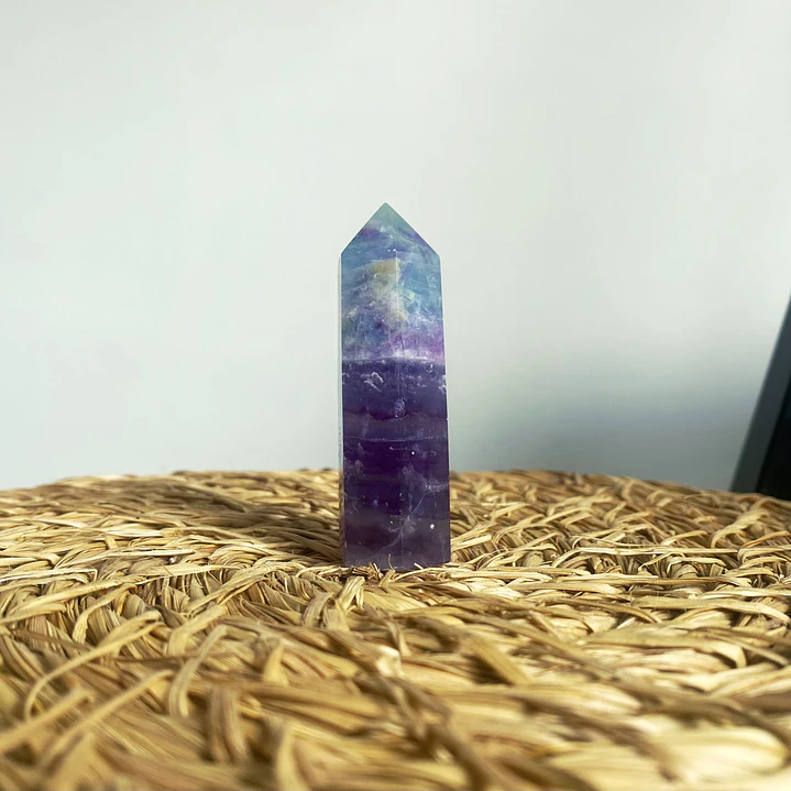 Fluorita en obelisco mediano #13 1
