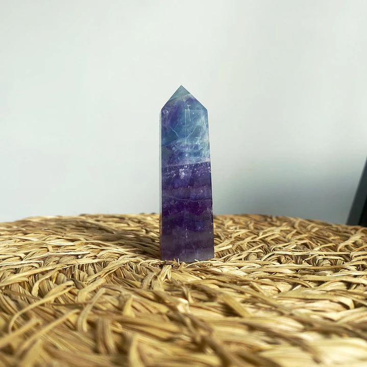 Fluorita en obelisco mediano #13 2