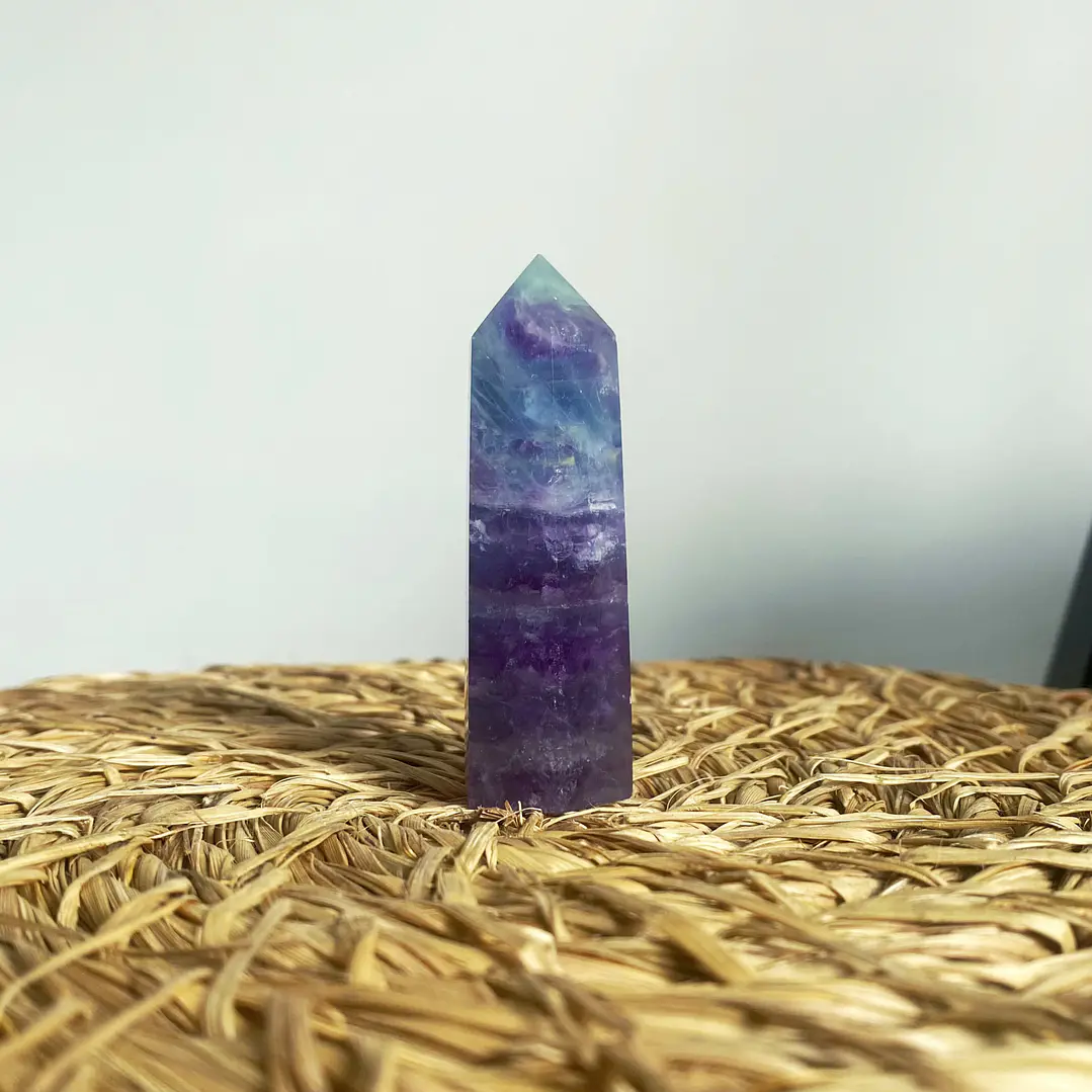 Fluorita en obelisco mediano #13 3