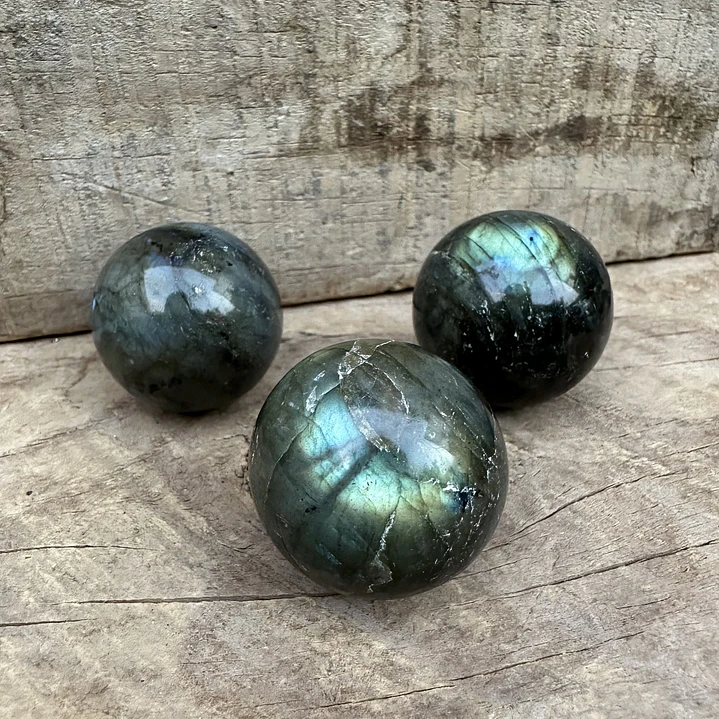 Labradorita en esfera mediana 1