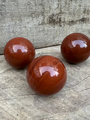Jaspe rojo en esfera mediana