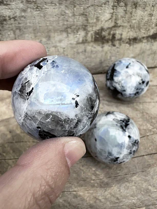Piedra Luna en esfera mediana
