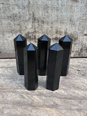 Obsidiana en obelisco punta mediano
