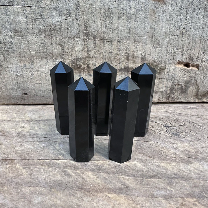 Obsidiana en obelisco punta mediano 1