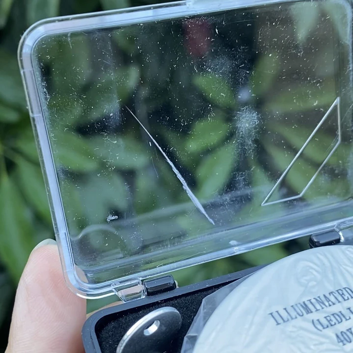 Lupa geológica Led 40x 25mm - Blanco CON DETALLES 2