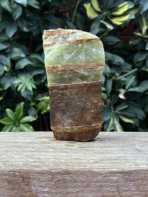 Onix verde en bruto #8