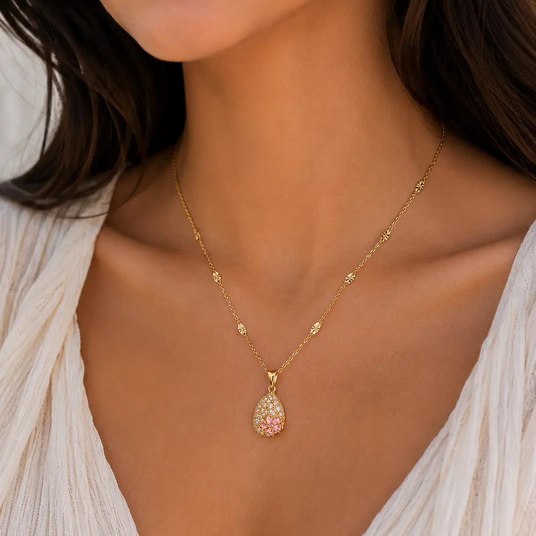 Collar de Flor con Circiones Bañado en Oro 1