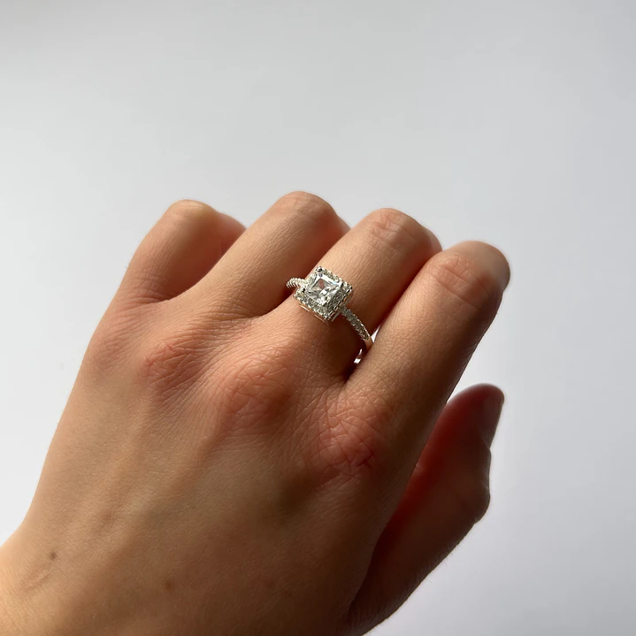 Anillo de Plata 925 - Circón Cuadrado  1