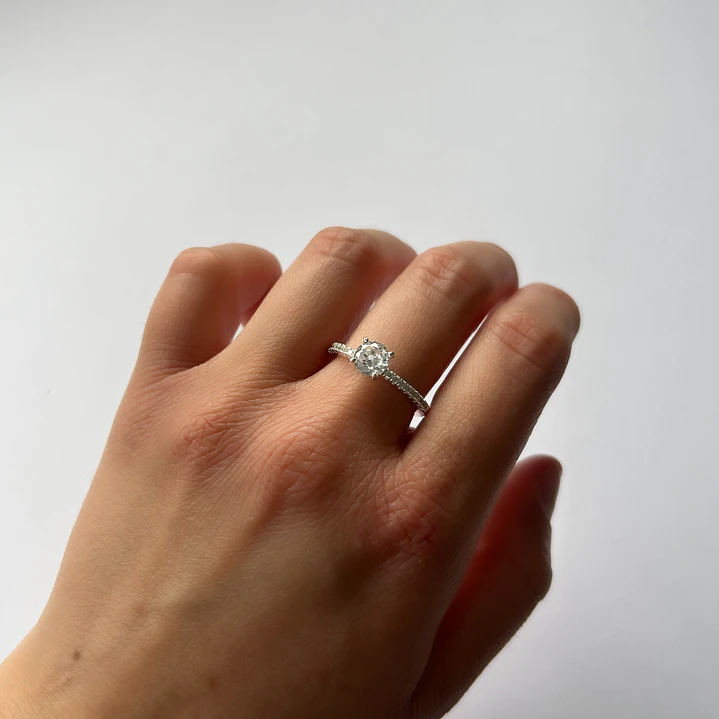 Anillo de Plata 925 - Circón Redonda 1