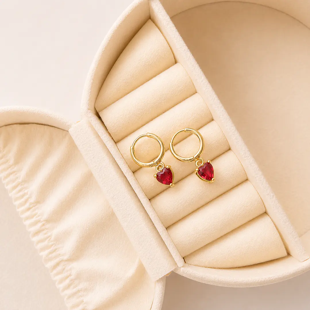 Argollas Bañadas en Oro 18k Diseño Corazón Cherry  1