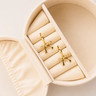 Argollas Bañadas en Oro 18k Diseño Listón 