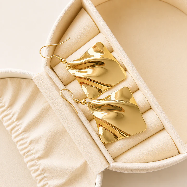 Aros Bañados en Oro 18k Diseño Mantarraya  1