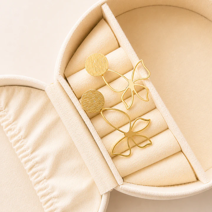 Aros Bañados en Oro 18k Diseño Mariposa  1