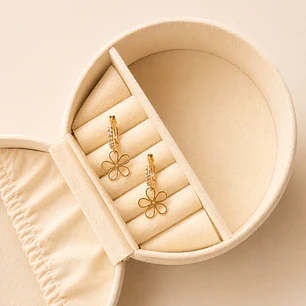 Argollas Bañadas en Oro 18k Diseño Flori