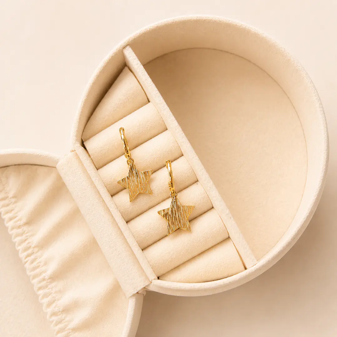Argollas Bañadas en Oro 18k Diseño  Estrella Doble 1