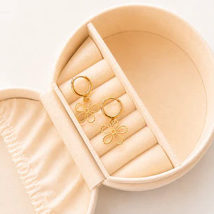 Argollas Bañadas en Oro 18k Diseño Flor Simple