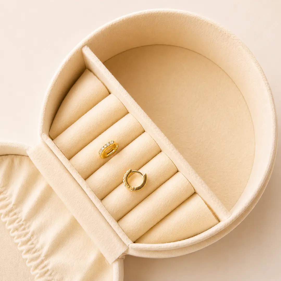 Argollas Bañados en Oro 18k Diseño Mini con Circones  1