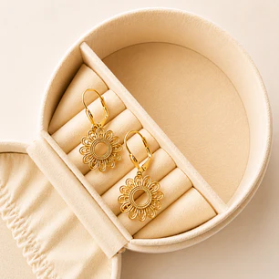 Argollas Bañadas en Oro 18k Diseño Girasol 