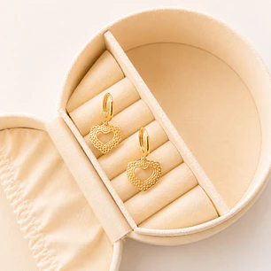 Argollas Bañadas en Oro 18k Diseño Corazón Encaje
