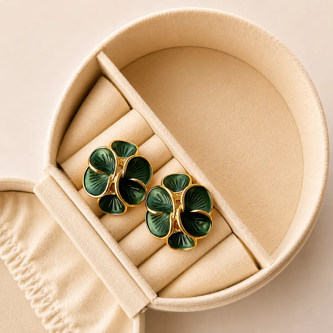Argollas Bañadas en Oro 18k Diseño Floral Verde 1