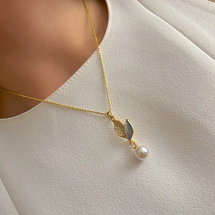 Collar Bañado en Oro Diseño Pétalos de Tulipán