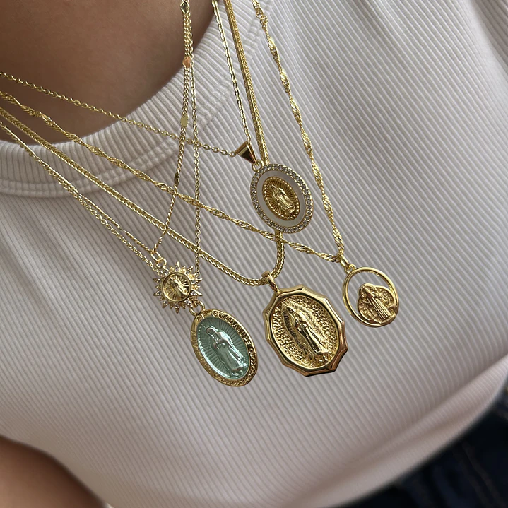 Collar Bañado en Oro Diseño Virgen de Guadalupe 2