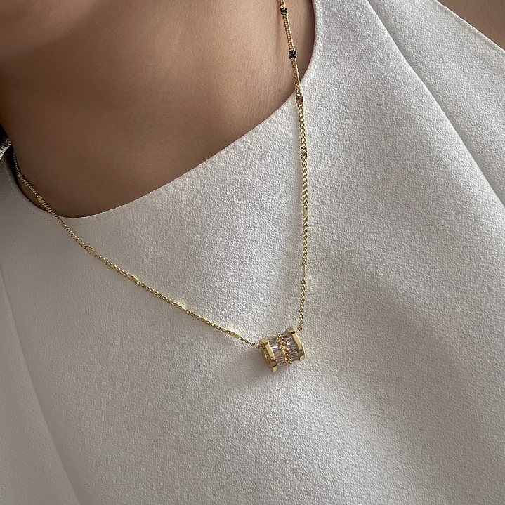 Collar Bañado en Oro Diseño Destello  1