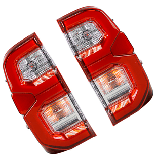 Faro Trasero LED Toyota Hilux Revo 2016–2025 Precio por el par