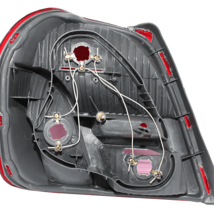 Faro trasero para Toyota Yaris sedan 2000-2003 Der/Izq Precio por unidad 2