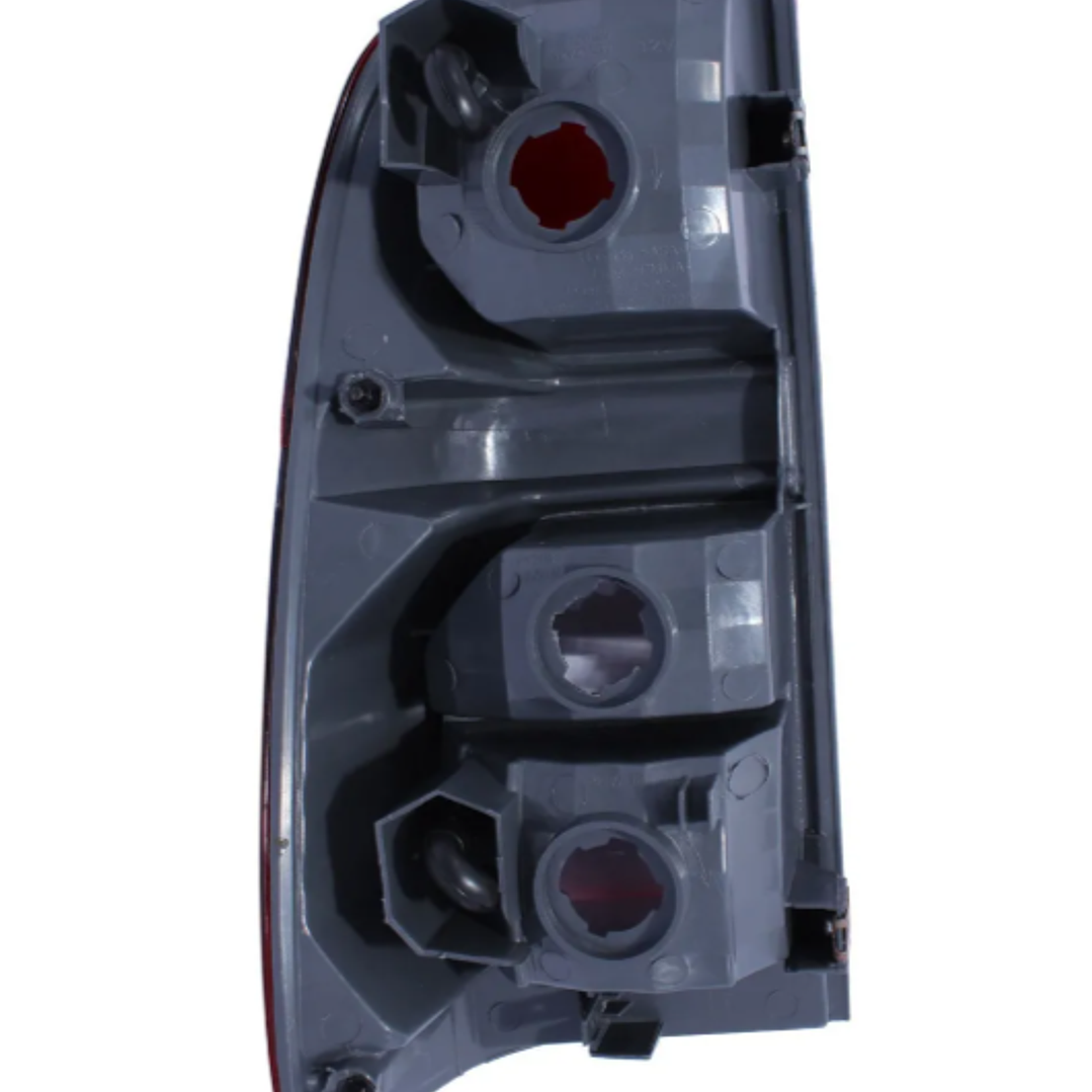 Faro Trasero Derecho Toyota Hilux KUN 2012-2015 2