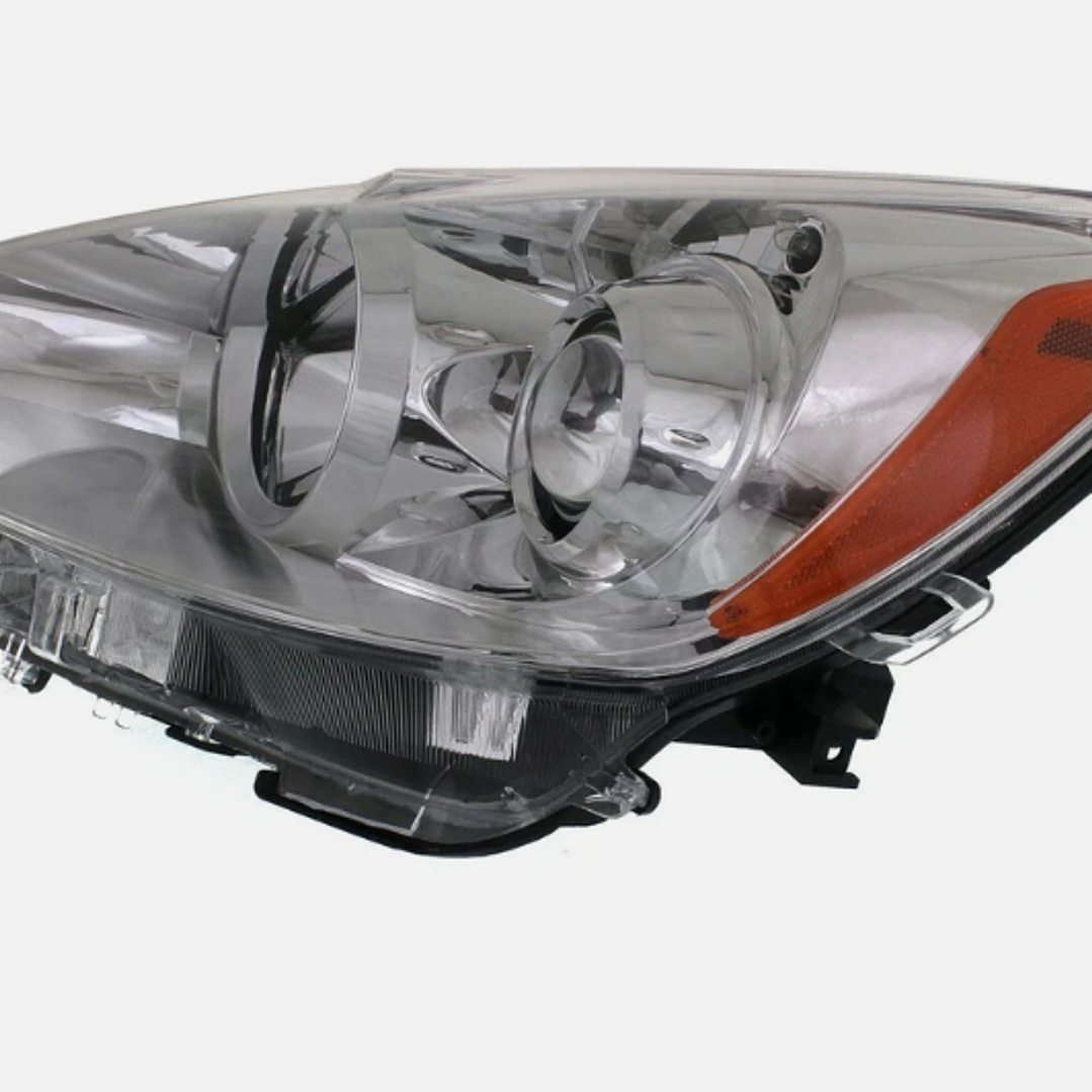 Óptico Delantero Izquierdo Toyota Prius C 2014-2015 USADO ORIGINAL 1