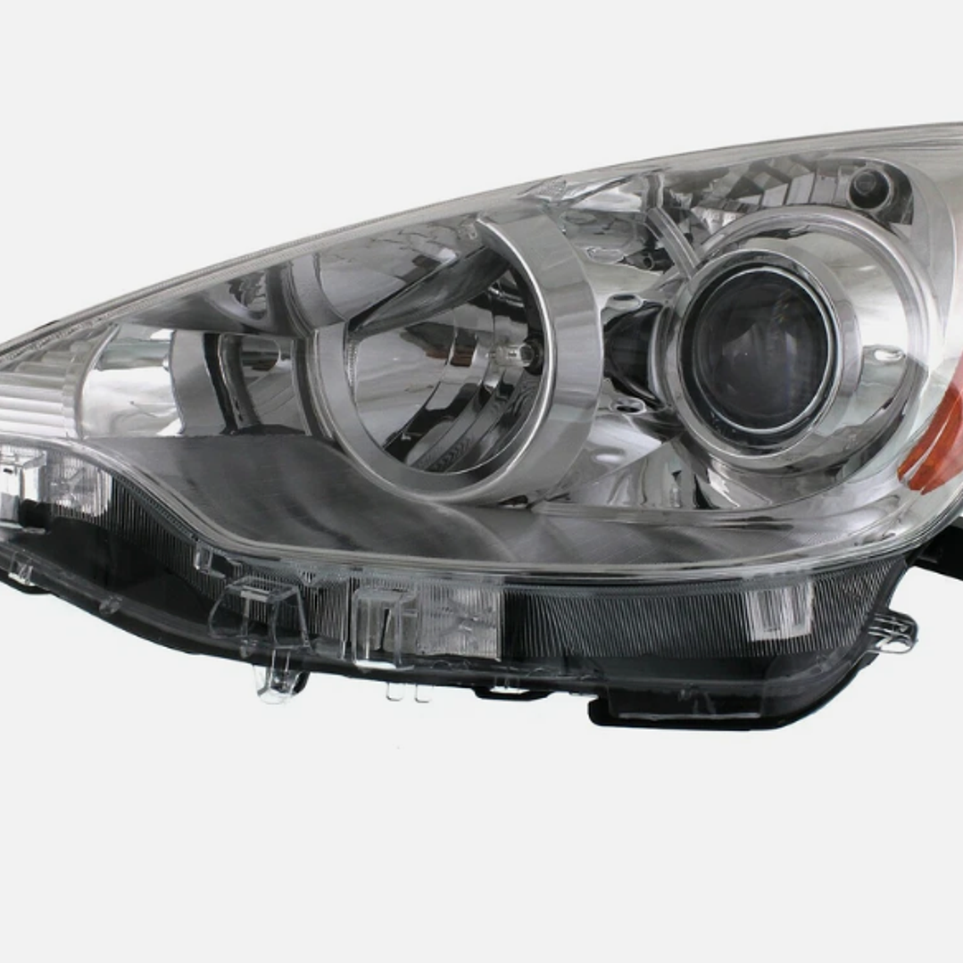 Óptico Delantero Izquierdo Toyota Prius C 2014-2015 USADO ORIGINAL 2