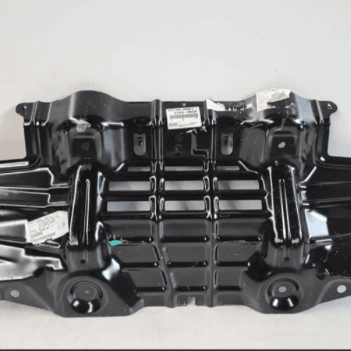 Cubre Cárter Plástico Toyota Hilux 2016-2025 1