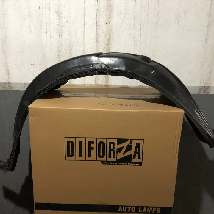 GUARDAFANGO DELANTERO IZQ-DER TOYOTA YARIS 2006-13 2