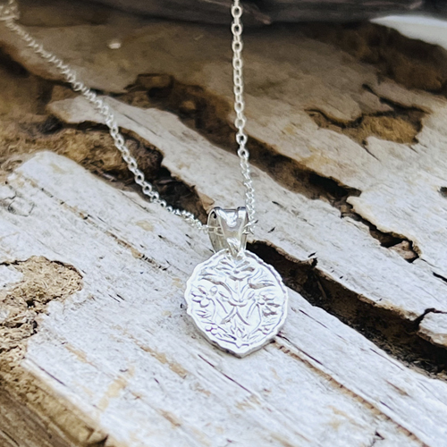 collar hoja