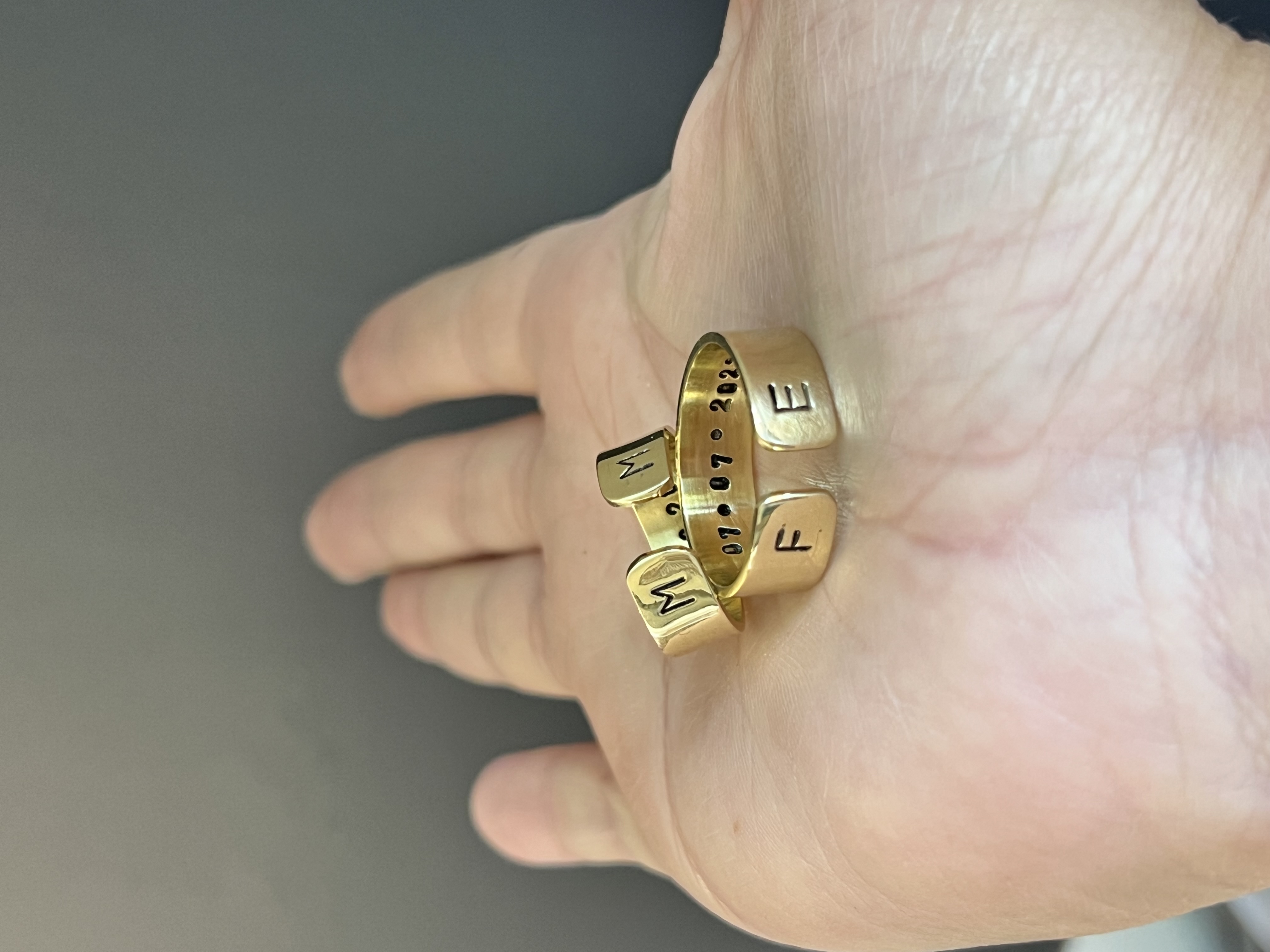 anillo bronce personalizado