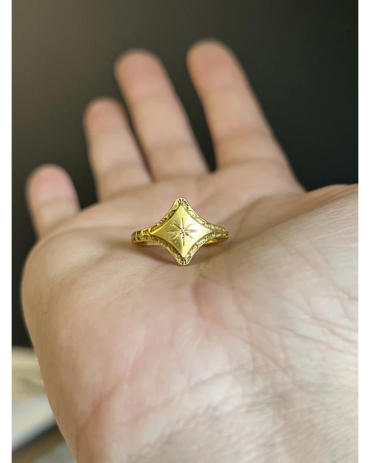 Anillo clarita dorado