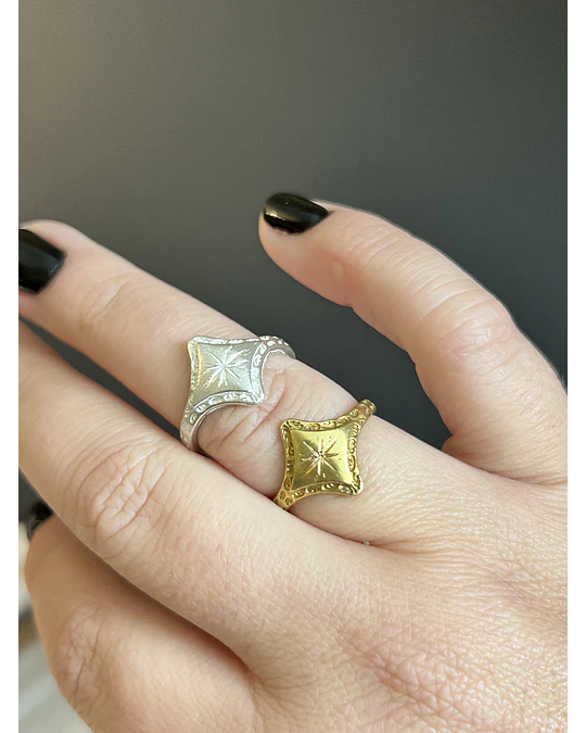 Anillo clarita dorado