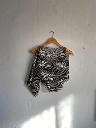 ZEBRA SCARF TOP