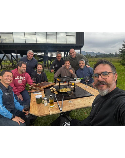 La Cáliz -No es una Parrilla, es el centro de todas tus reuniones.