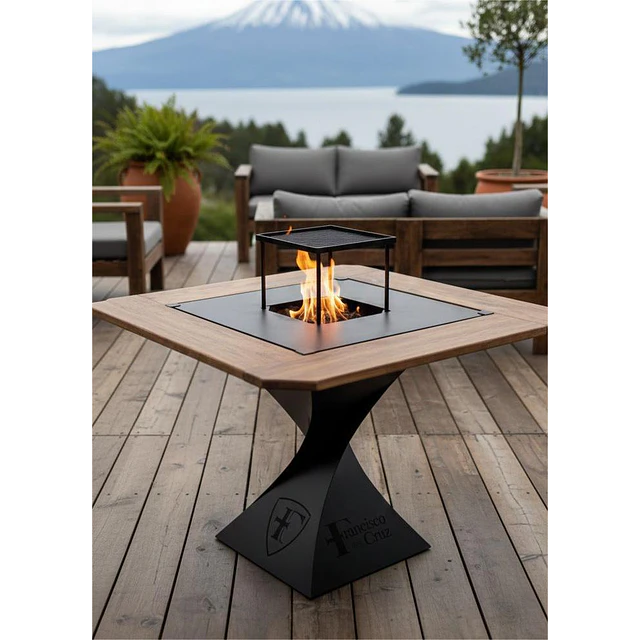 La Cáliz -No es una Parrilla, es el centro de todas tus reuniones. 6