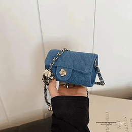 Cartera nueva sin uso jeans. 