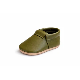 Calzado Nueva Temporada/ Color Scarpe verde Muschio.