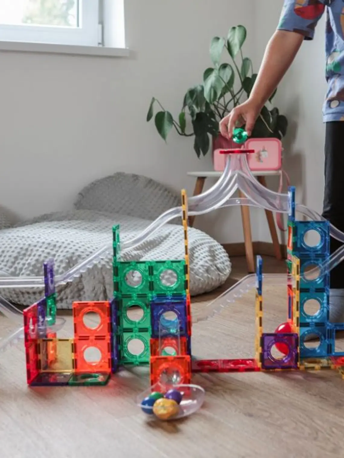 Conjunto de construção magnético - pista de bolas 222 peças + bolas luminosas 6