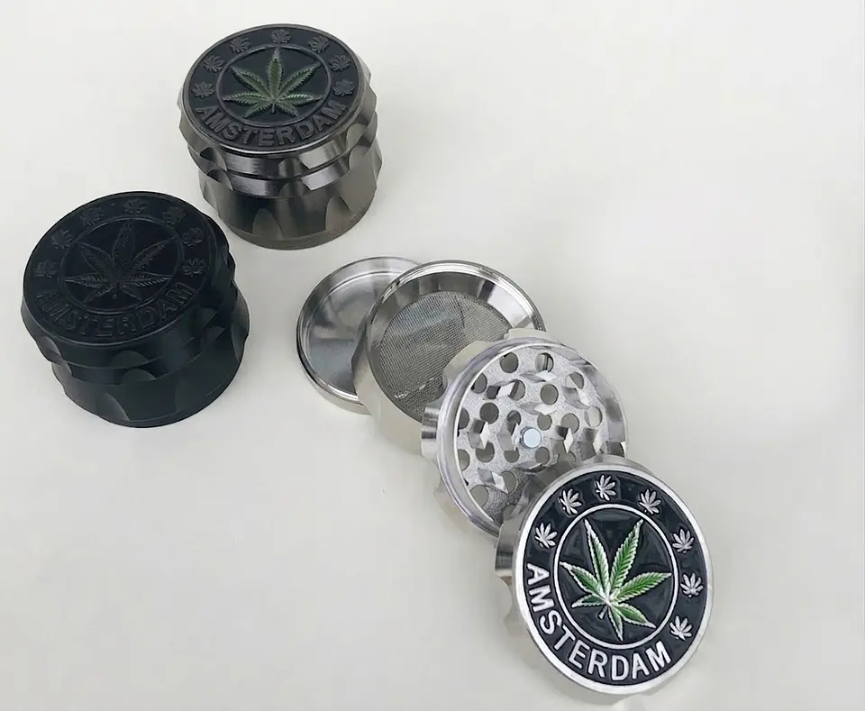 Grinder Metálico Amsterdam 4 Partes con Malla – 55 mm 5