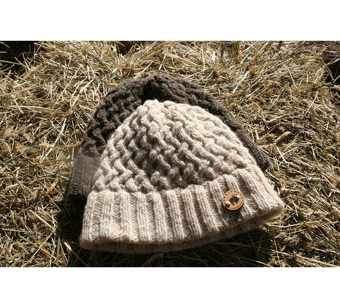 "Apple Pie" hand-knitted hat - Wildlife Friendly® certified 