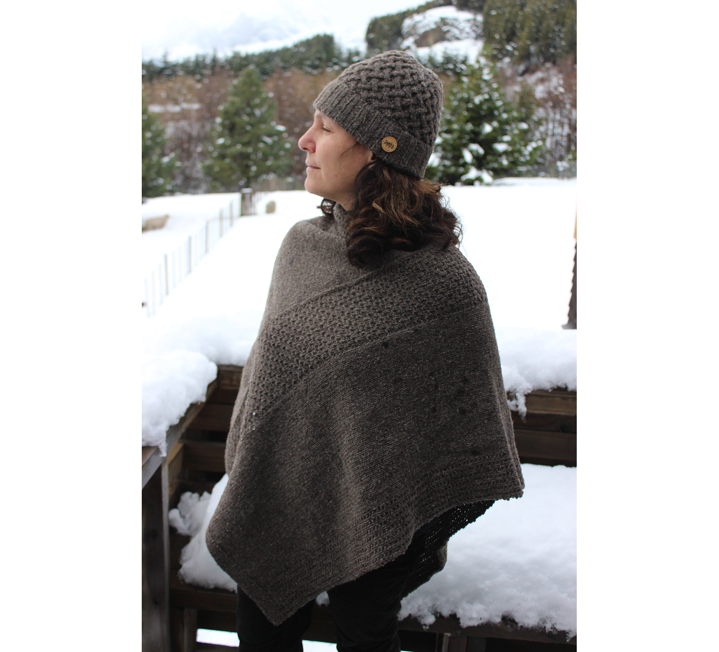&quot;Sur&quot; hand-knitted wool poncho - Wildlife Friendly® certified